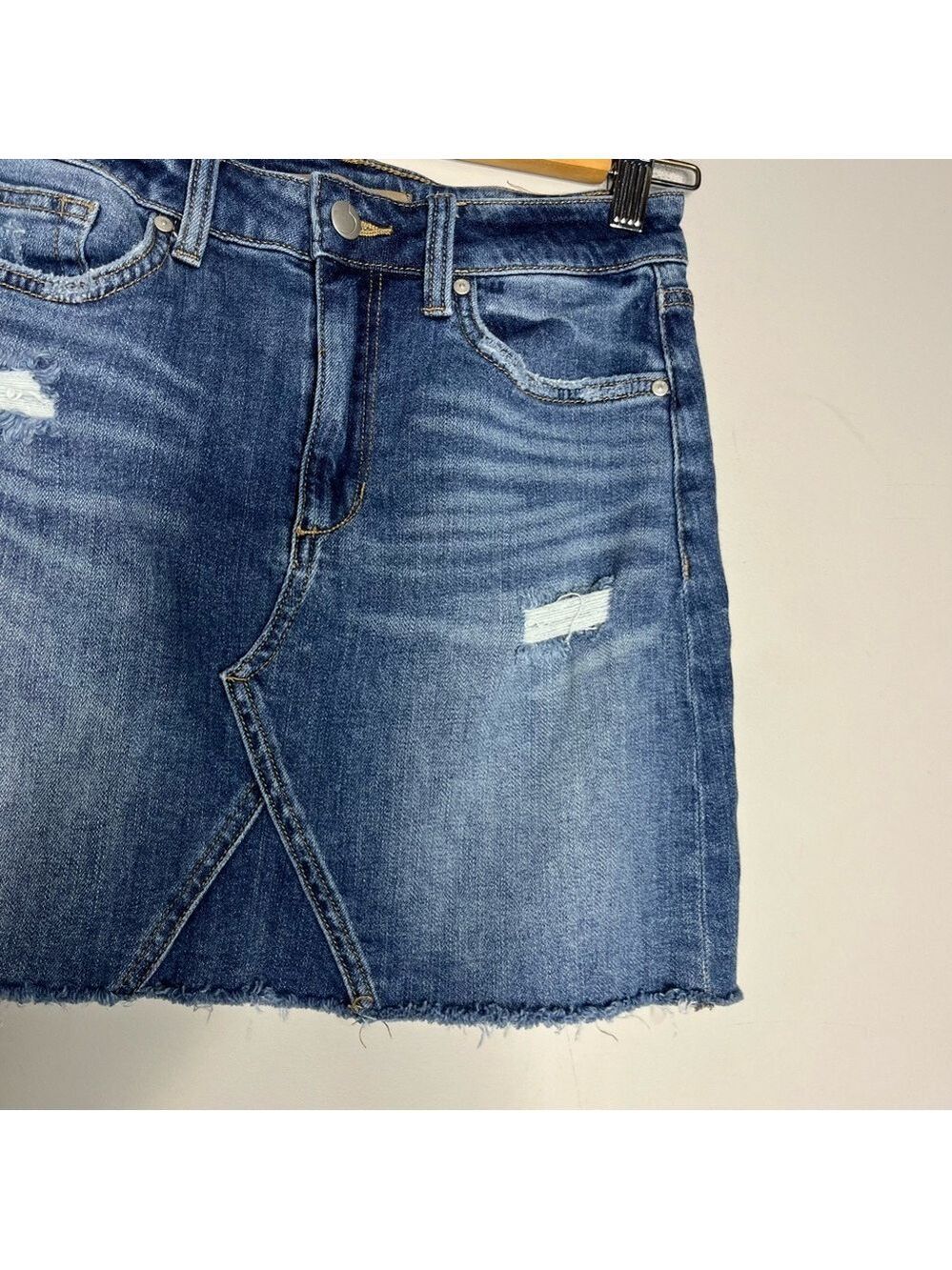 Joe’s Jeans Distressed Raw Hem Denim Mini Skirt, size 25 - Picture 3 of 10
